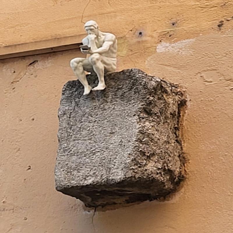 <sculpture-565